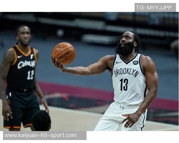 克尼佩尔半场表现惊艳6中4三分球3记轻松拿下11分2篮板1助攻